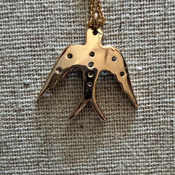 Stella & Dot Bird/Dove Gold Charm Necklace - Picture 6 of 8